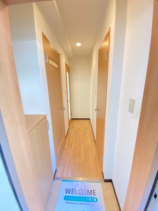廊下 ソレイユ香里