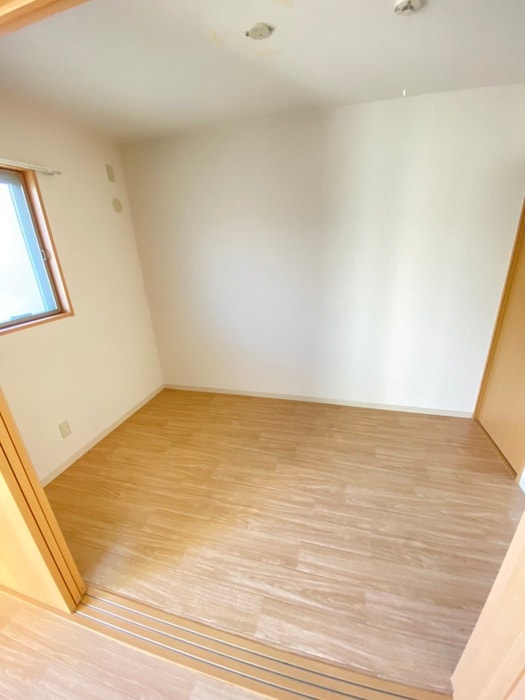 居室 ソレイユ香里