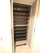 靴箱 スプランディッド梅田北