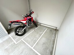 バイク置き場