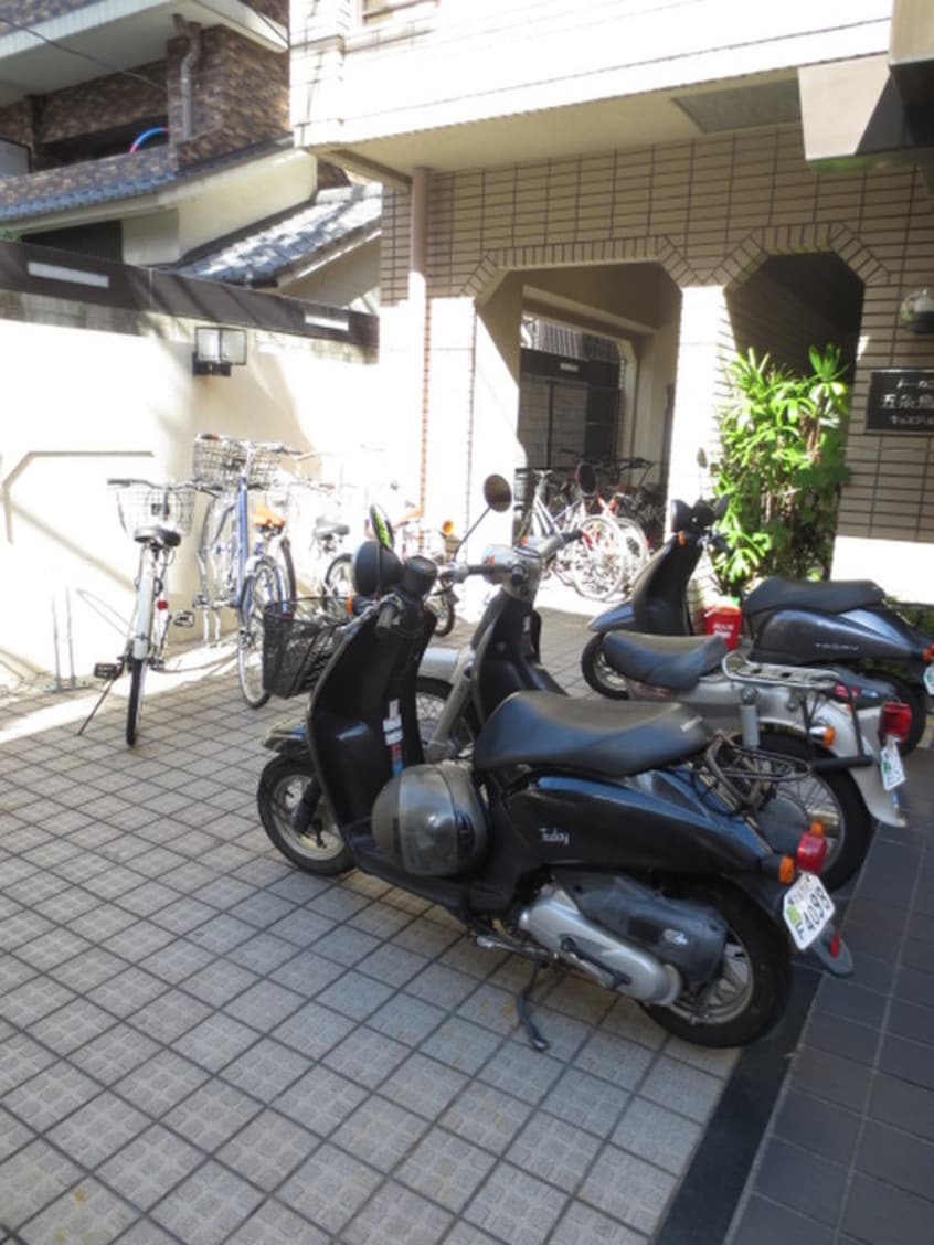 駐輪場 ﾄ-ｶﾝ五条烏丸ｷｬｽﾃ-ﾙ(203)