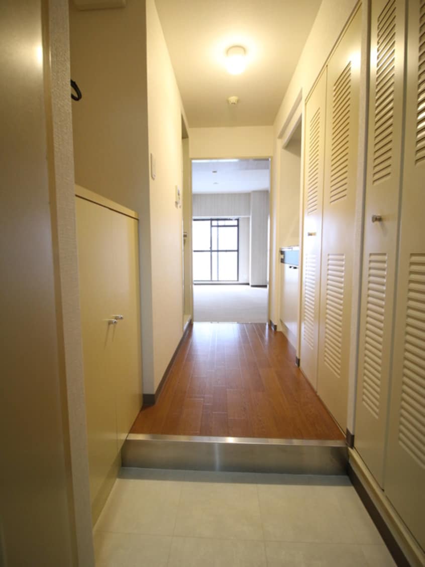 玄関 トゥ－ルロワイエ上本町