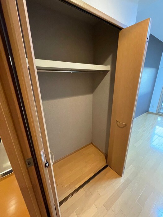 収納 プラディオ交野