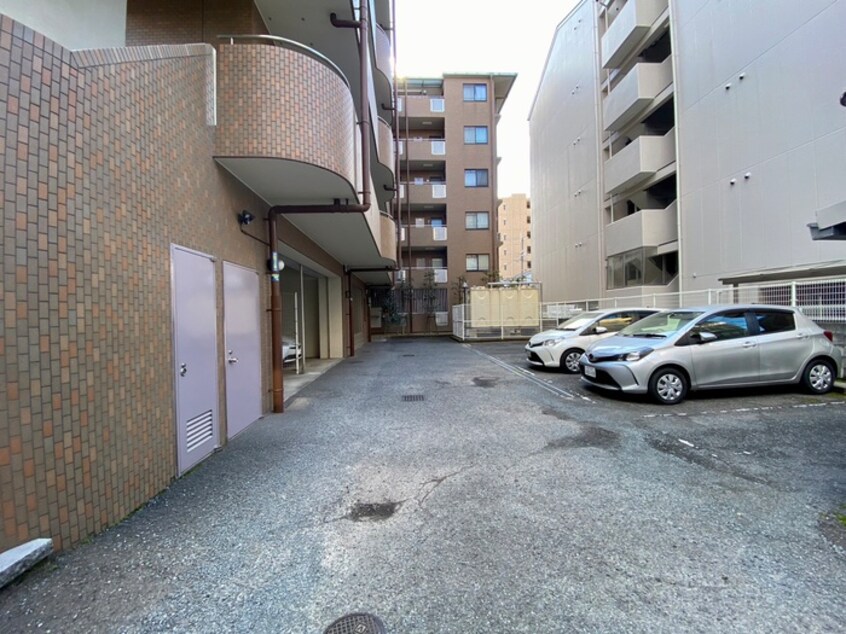 駐車場 ギャラクシー三国ヶ丘