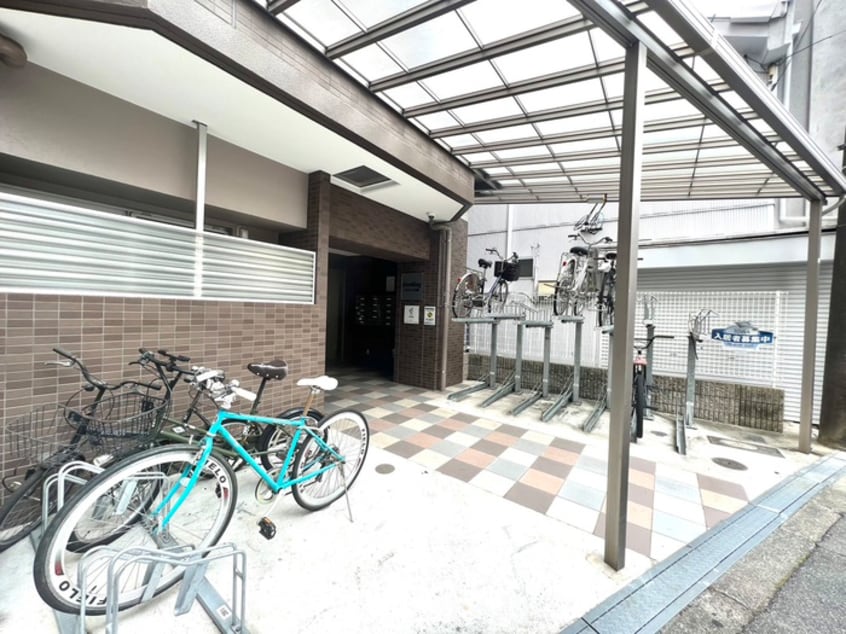 駐輪場 ドゥエリング梅田