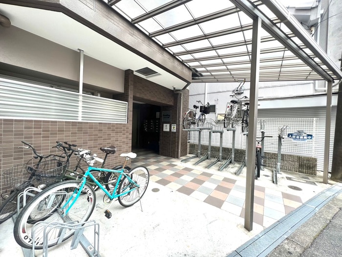 駐輪場 ドゥエリング梅田