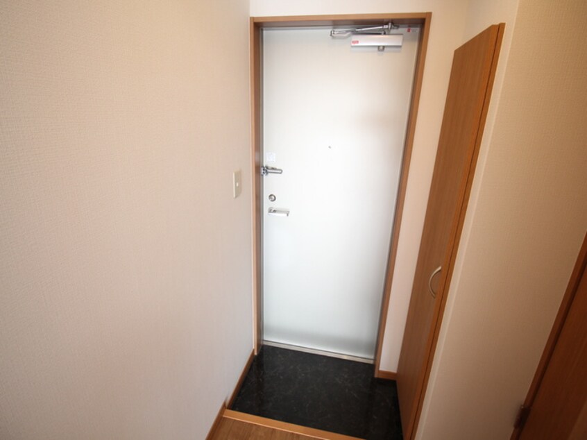 玄関 アムール彩都Ⅱ