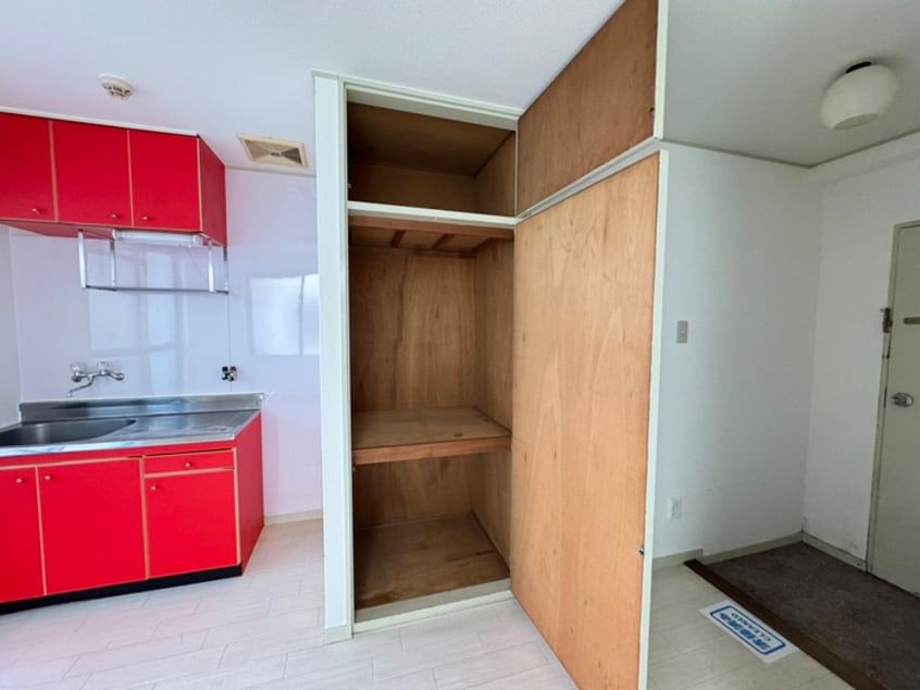 収納 明賢三宮東ビル