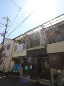 金田町３丁目テラスハウスの外観