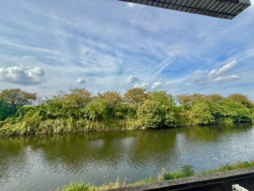 室内からの展望 ﾘﾊﾞｰｻｲﾄﾞﾋﾞｭｰﾌﾗｯﾄ