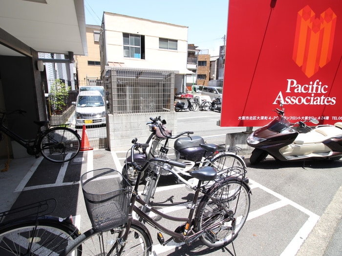 駐輪場 グランパシフィック十三東