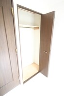 収納 エリーフラッツ西洞院