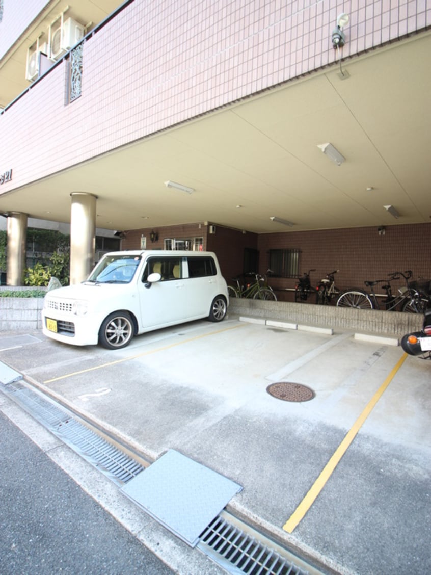 駐車場 サザンヴィレッジ２１
