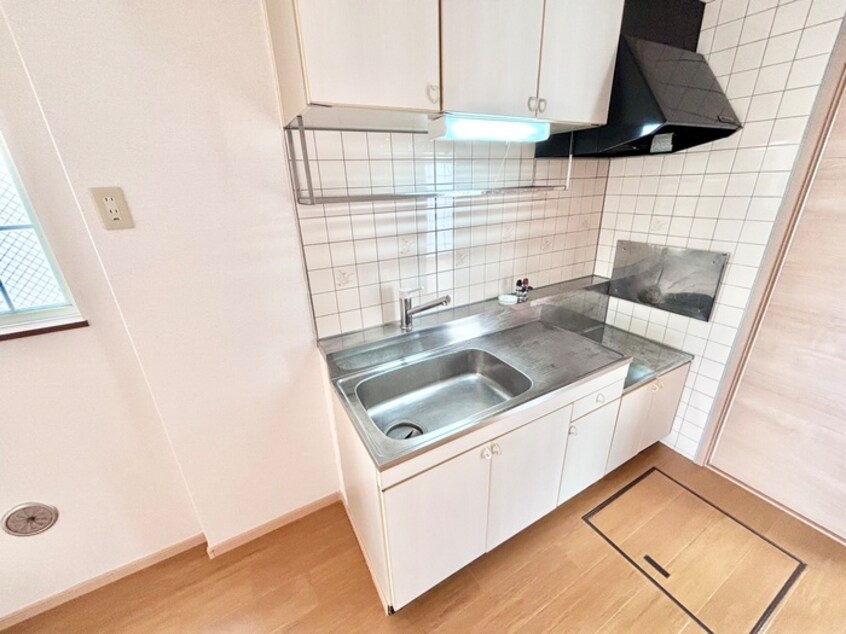 キッチン サニ－コ－トＮ