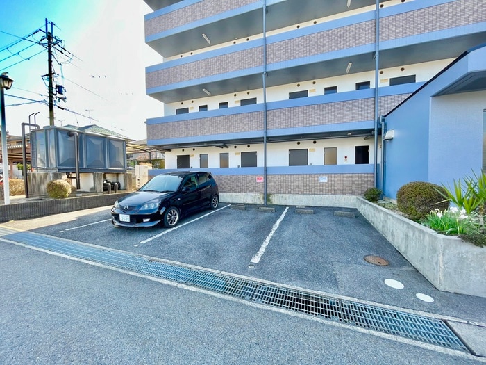 駐車場 マリ－ブ１８２０