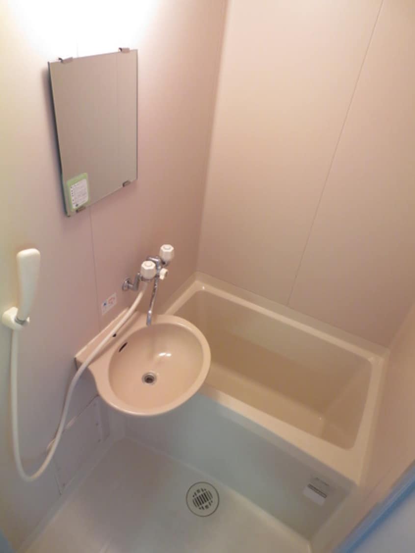 バス／シャワールーム等 マリ－ブ１８２０