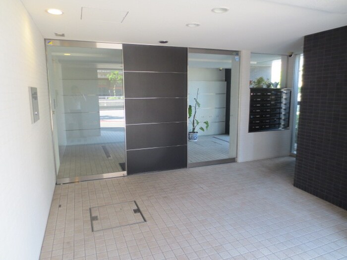 エントランス部分 ア－バンテラス新大阪