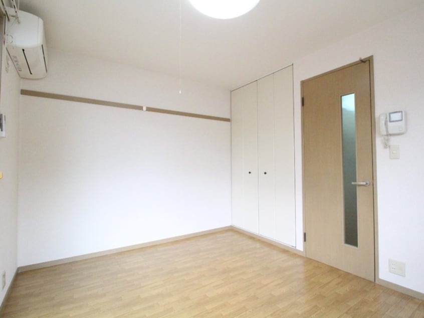 居室 イルリ－ヴル山手