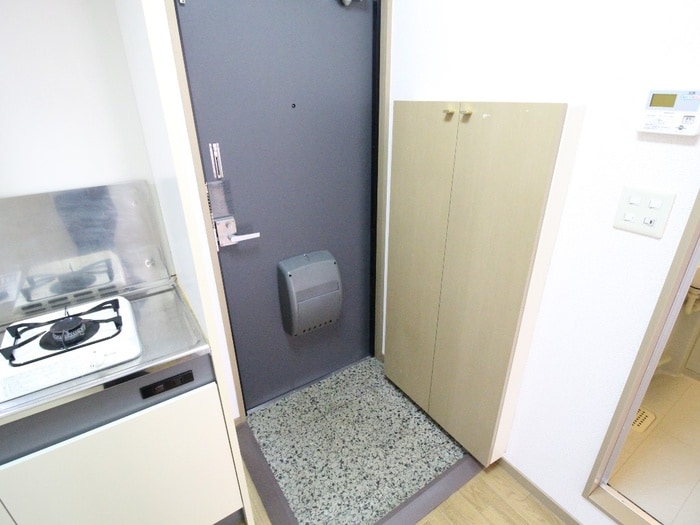 玄関 イルリ－ヴル山手