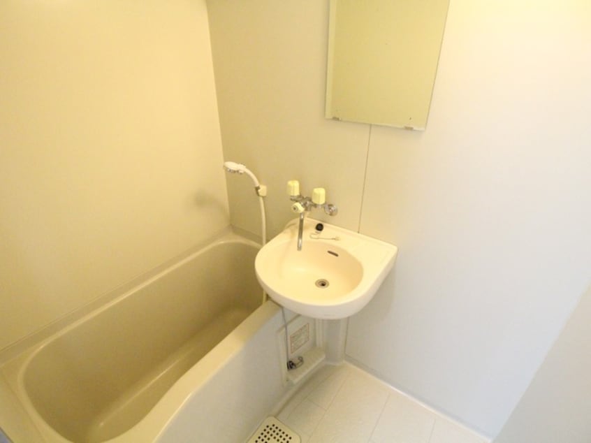 バス／シャワールーム等 イルリ－ヴル山手