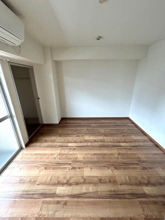 居室 ロイヤルコート８番館