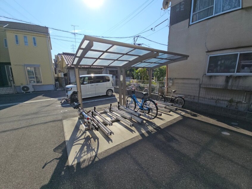 駐輪場 アム－ルラック