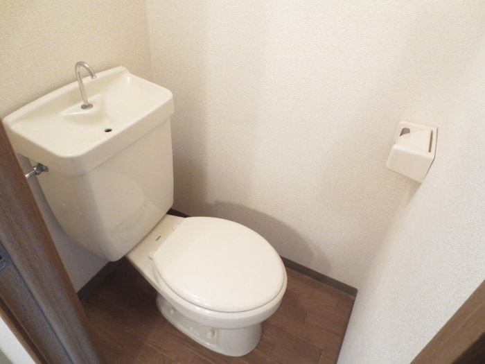 トイレ 山仁ｻﾂｷﾊｲﾂ２