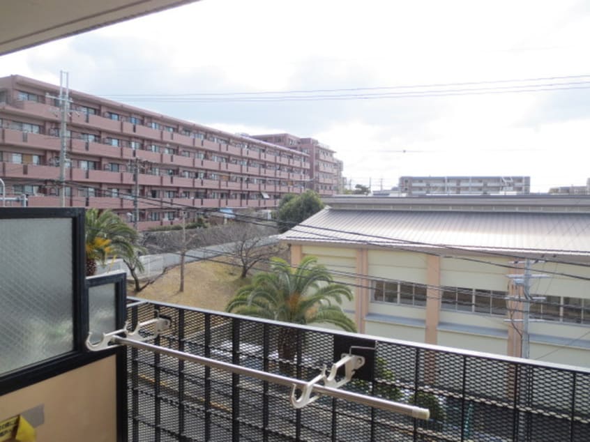 室内からの展望 山仁ｻﾂｷﾊｲﾂ２