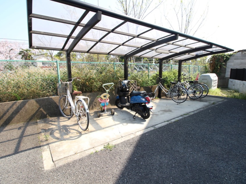 駐輪場 レトア東佐野