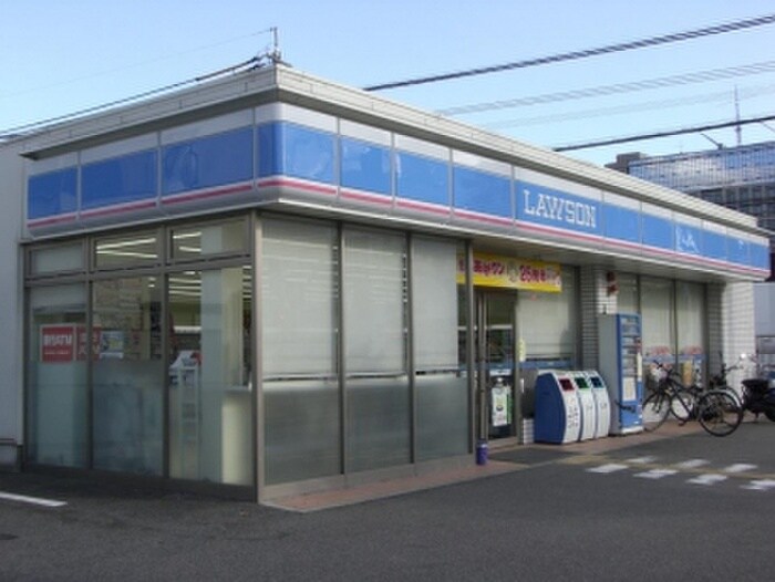 ローソン小松西店(コンビニ)まで330m ドルチェ東甲子園
