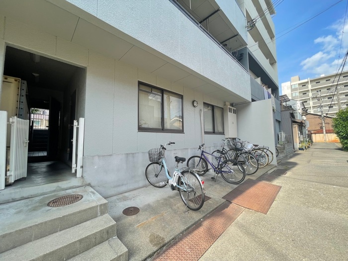 駐輪場 ソサエティ塩見