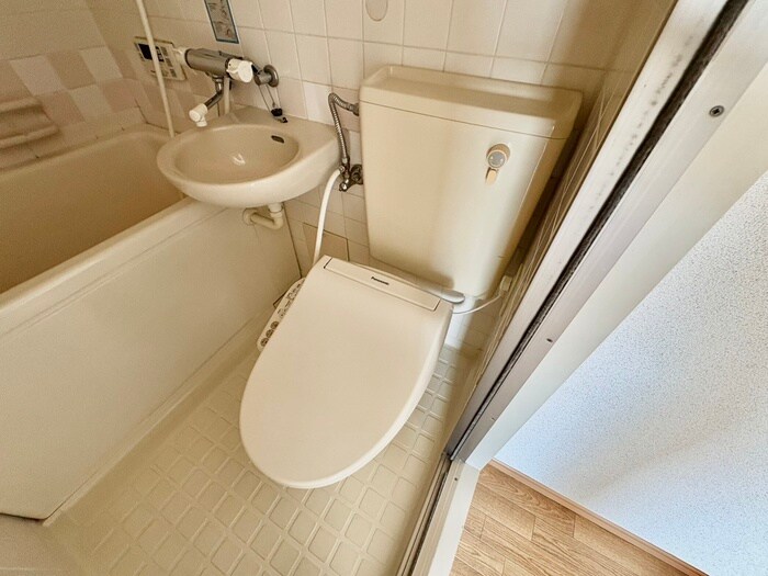 トイレ 明石ヤングパレス