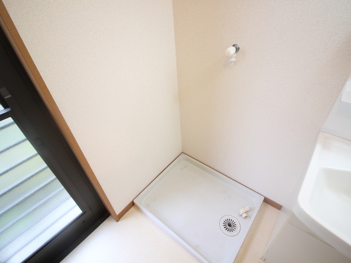 洗濯機置場 Ｒｉｖｅｒ　Ｓｉｄｅ　Ａ棟