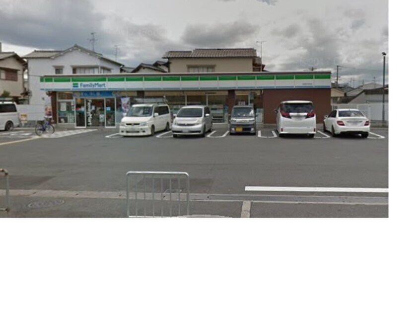 ファミリーマート(コンビニ)まで1200m カーサ高善B棟