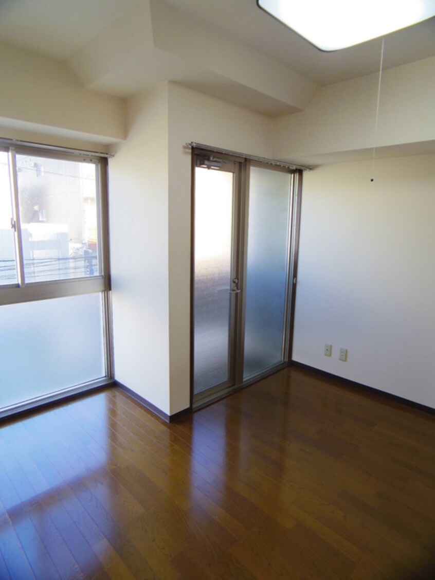 居室 マ－スリヴィエ－ル