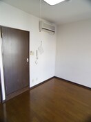 居室 マ－スリヴィエ－ル