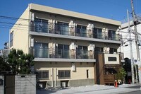 Ｃｈｅｅｒｆｕｌ　Ｒｏｏｍ