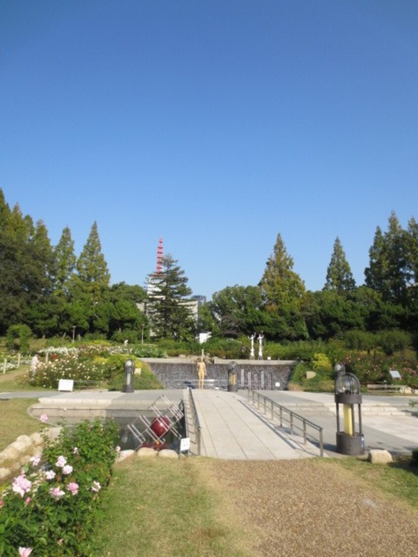 物件(公園)まで750m シーズンフラッツ新町
