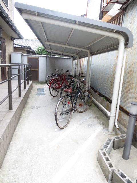 駐輪場 グレースコート中野