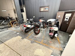 バイク置き場