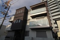 Ｂｏｎｉ　Ｓｕｍｉｍｉｔ