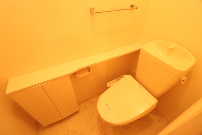 トイレ コ－ト・アッキ－ノ