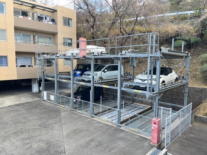 駐車場 リアライズ新甲陽１
