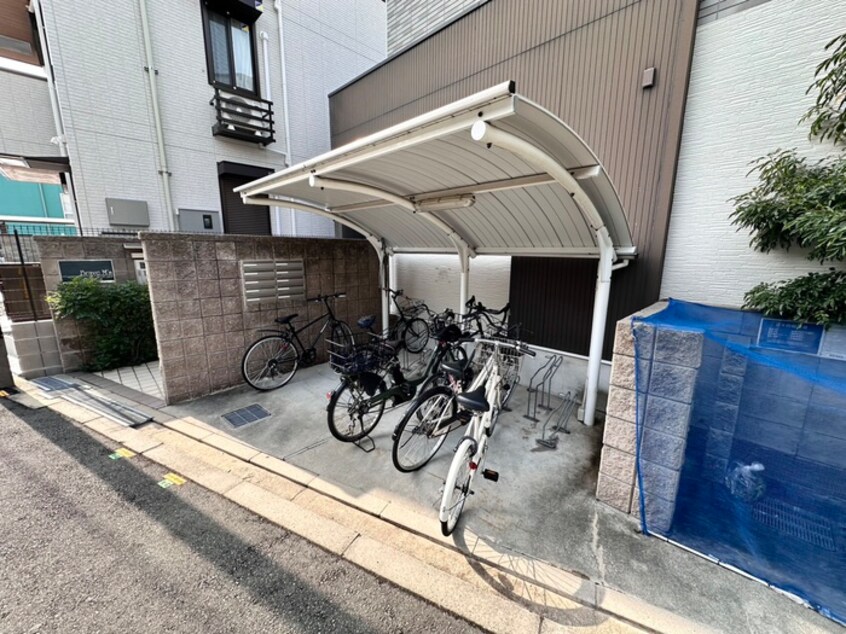 駐輪場 ブレ－ブエムズ