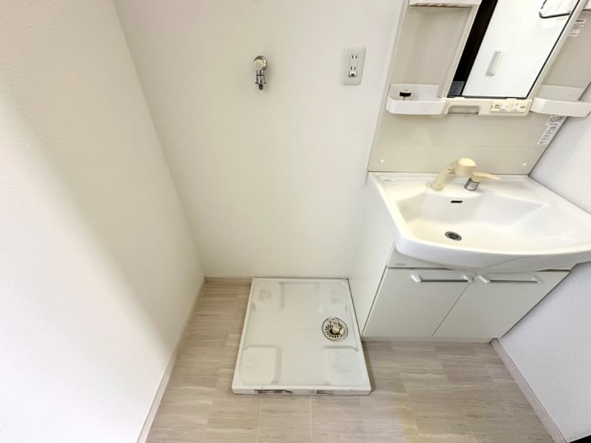 洗濯機置場 ブレ－ブエムズ