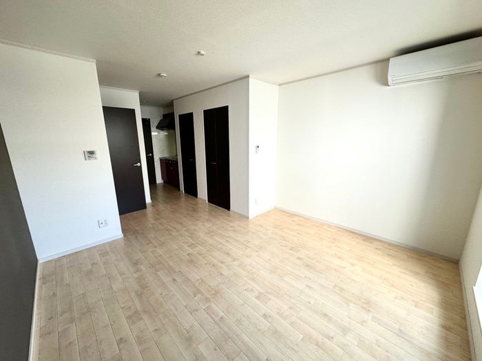 居室 ブレ－ブエムズ