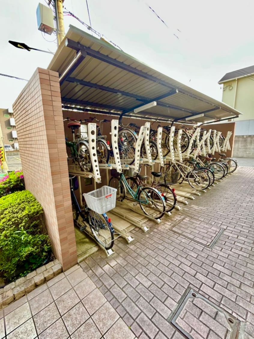 駐輪場 ルピナス泉大津
