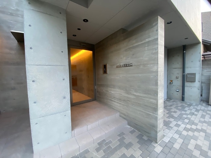 エントランス部分 アクイラ西宮北口