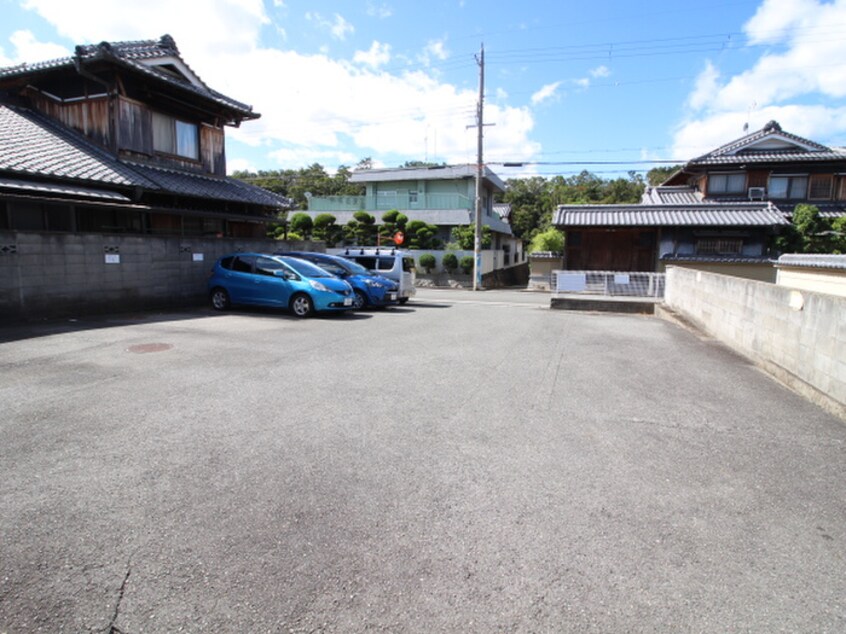 駐車場 オリエントシティ川西