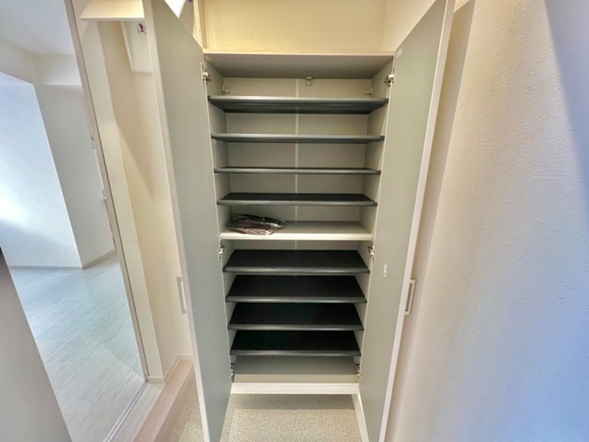 靴箱 シャトー中島